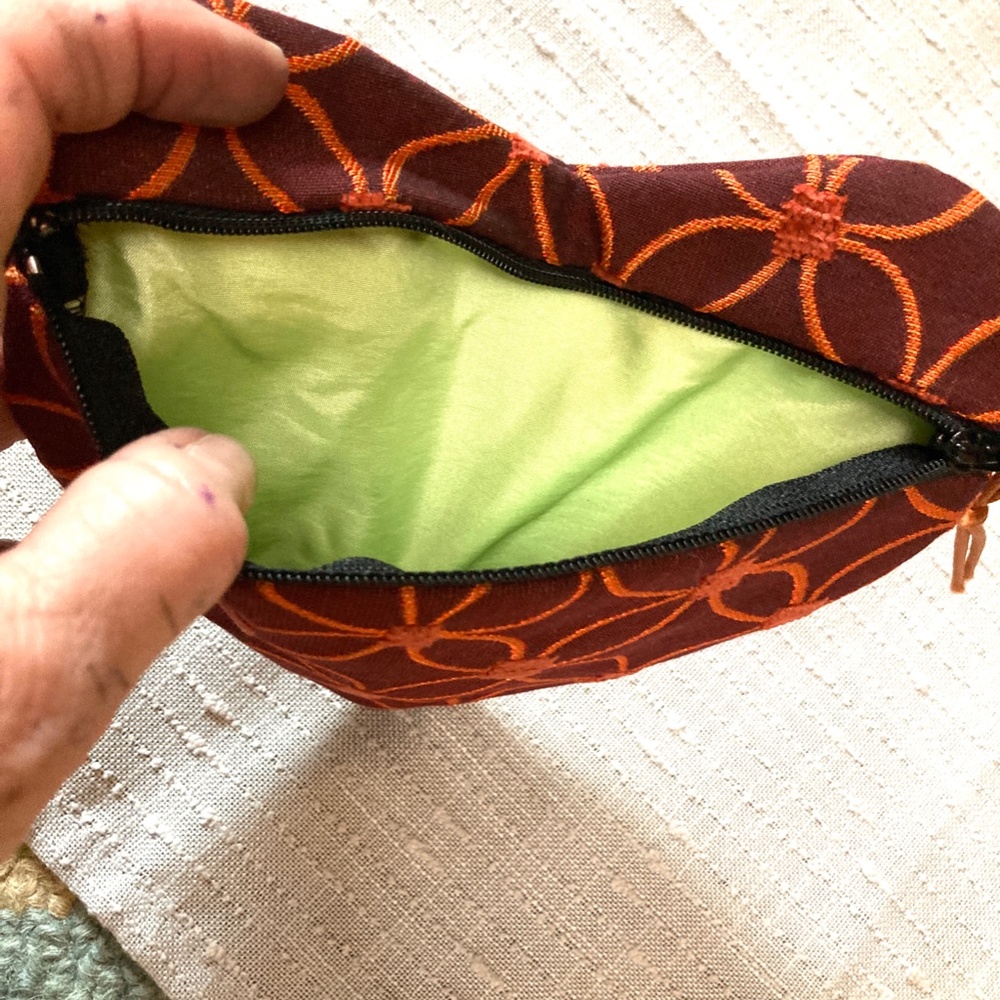 Helen's Daughters Handmade Large Heart Coin Purse - Picture 2 of 8